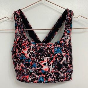 Under ARMOUR style 1351996 small sports bra